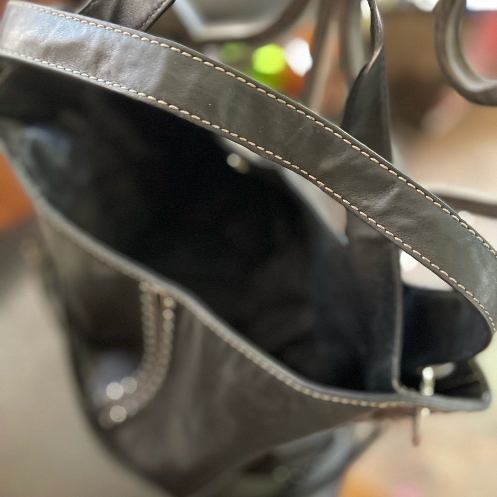 Michael Kors black Hobo bag. - Picture 3 of 3